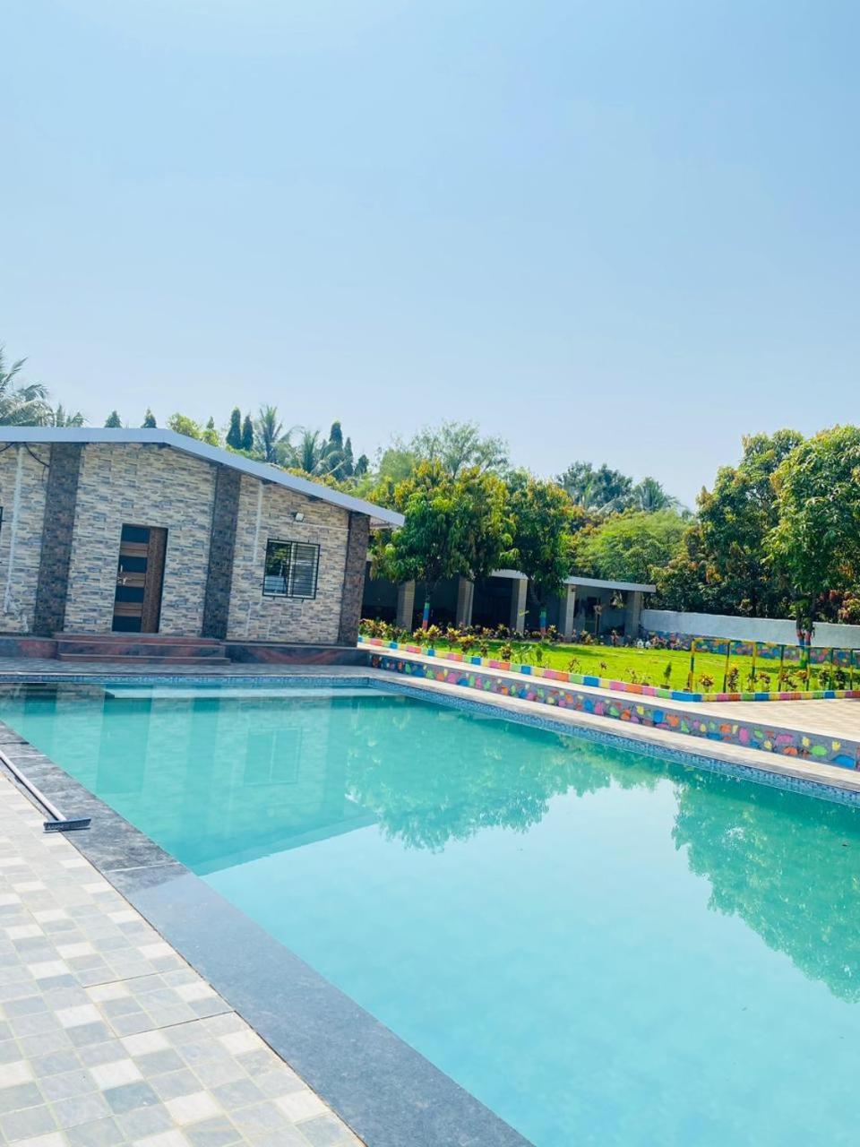 Military Farmhouse Resort Badlapur Luaran gambar